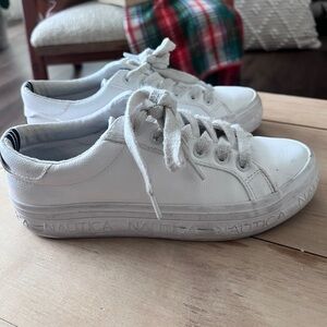 Nautica Classic White Lace-Up Sneakers Women’s 6